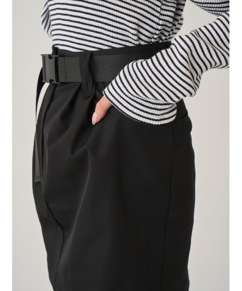 SNIDEL(スナイデル)の「ダブルタックミリタリーミニスカート(スカート・レディース・ホワイト/ブラック/ベージュ・1/0)」の13枚目の写真