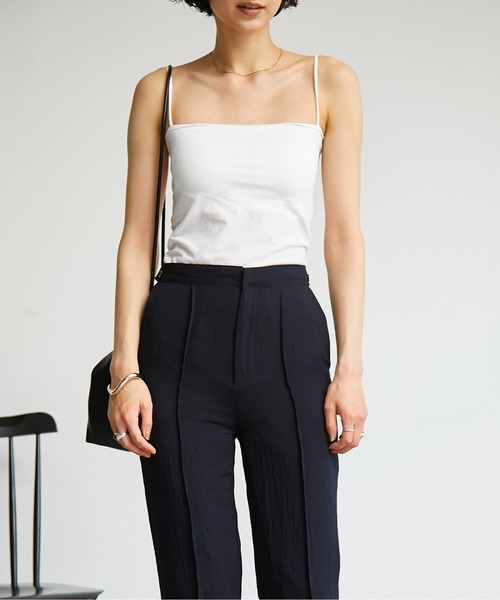 ECRIRE（エクリール）の「カップ付きスクエアキャミ（キャミソール・レディース・ブラック/オフホワイト・M）」の10枚目の写真