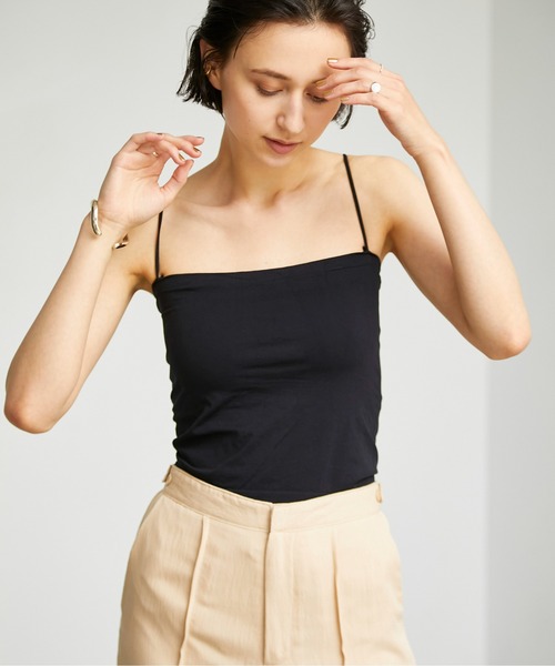 ECRIRE（エクリール）の「カップ付きスクエアキャミ（キャミソール・レディース・ブラック/オフホワイト・M）」の6枚目の写真