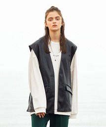 フェイクレザータックジャケットベスト