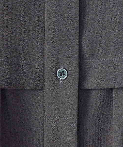 COMME CA ISM（コムサイズム）の「バンドカラー　ロングシャツ（シャツ/ブラウス・レディース・ホワイト/ブラック/チャコール・MEDIUM/LARGE）」の14枚目の写真