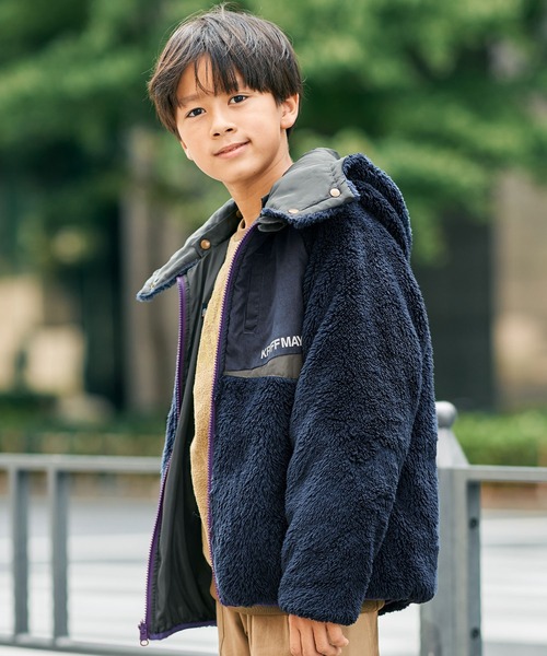 KRIFF MAYER（クリフメイヤー）の「リバーシブル ボア 2way アウトドア キャンプ （ひっくりスペシャルJK）（その他アウター・キッズ・レッド/チャコール/グレー/ベージュ・130/140/160/170/150/120）」の2枚目の写真