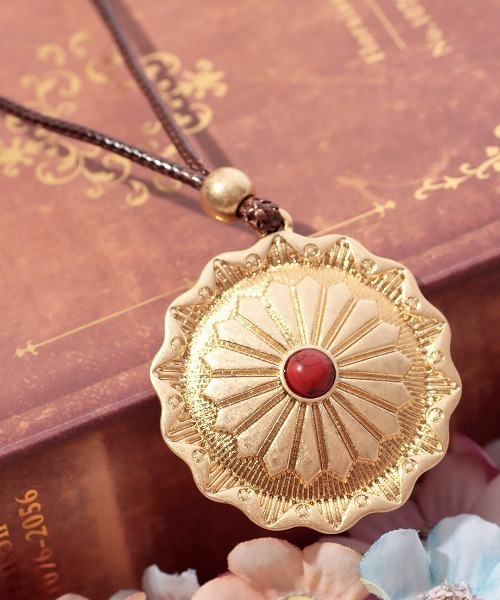 チチカカ(チチカカ)の「マヤストーンネックレス(ネックレス・レディース・シルバー/ゴールド・FREE)」の1枚目の写真