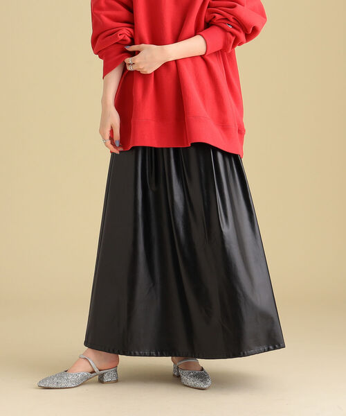 Ray BEAMS（レイビームス）の「Ray BEAMS / メタリック タック フレア スカート（スカート・レディース・シルバー/ブラック・1/0）」の9枚目の写真