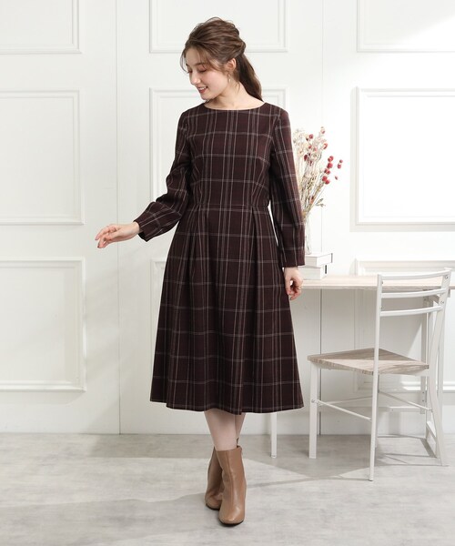 couture brooch（クチュールブローチ）の「◆先染め起毛 チェックタックデザインワンピース（ワンピース・レディース・ネイビー系1/ブラウン系2・38/40）」の3枚目の写真