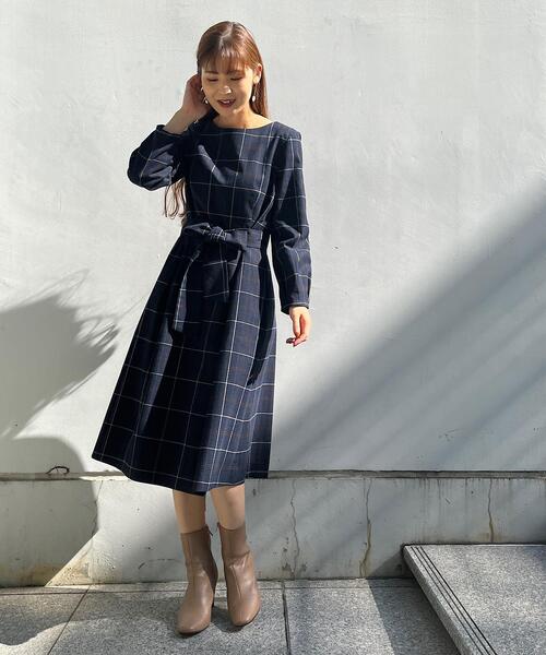 couture brooch（クチュールブローチ）の「◆先染め起毛 チェックタックデザインワンピース（ワンピース・レディース・ネイビー系1/ブラウン系2・38/40）」の15枚目の写真