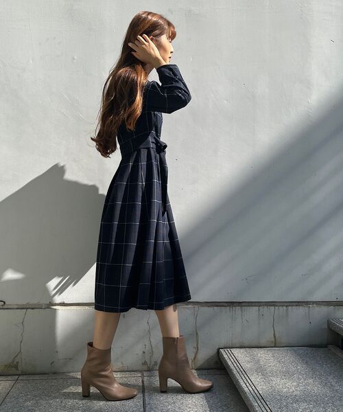 couture brooch（クチュールブローチ）の「◆先染め起毛 チェックタックデザインワンピース（ワンピース・レディース・ネイビー系1/ブラウン系2・38/40）」の19枚目の写真