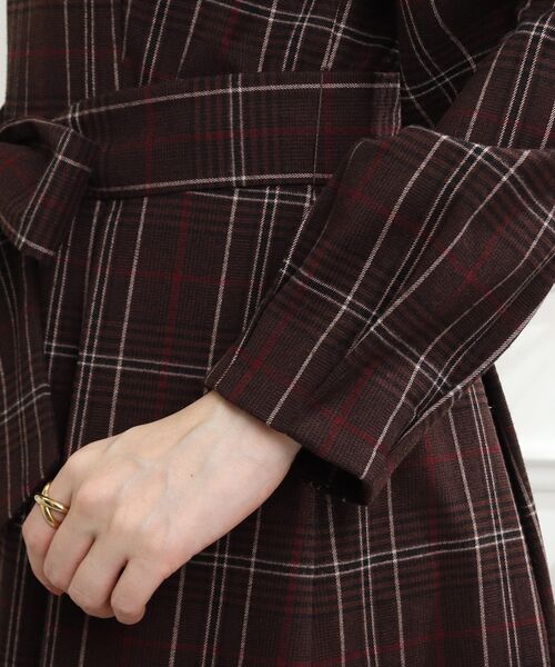 couture brooch（クチュールブローチ）の「◆先染め起毛 チェックタックデザインワンピース（ワンピース・レディース・ネイビー系1/ブラウン系2・38/40）」の22枚目の写真