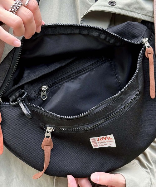 Java（ジャバ）の「《JaVaジャバ コラボ》お出掛けの相棒。ユニセックスウエストボディバッグ（ボディバッグ/ウエストポーチ・メンズ・カモフラージュ/その他1/ブラック/シルバー・ONE SIZE）」の13枚目の写真