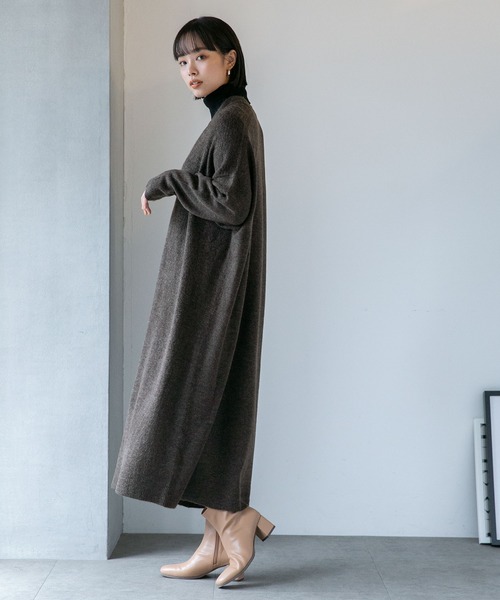 NANO universe（ナノユニバース）の「LB.04/深Vネックマキシニットワンピース（ワンピース・レディース・ブラウン/ベージュ/ネイビー・FREE）」の7枚目の写真