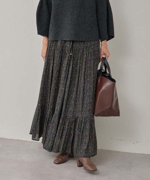 BEARDSLEY（ビアズリー）の「プリントティアードスカート：裏地