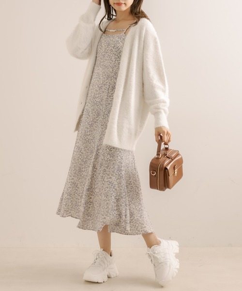 OLIVE des OLIVE（オリーブデオリーブ）の「【WEB限定カラーあり】コスパ最強！ふわふわシャギーカーディガン（カーディガン/ボレロ・レディース・ライトグレー/オフホワイト/ブルー/アイボリー/ラベンダー/グレイッシュベージュ・FREE）」の7枚目の写真