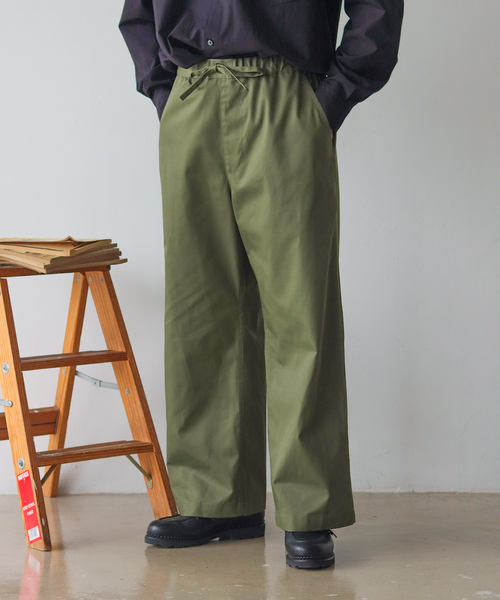 417 EDIFICE(フォーワンセブンエディフィス)の「French work easy pants / イージーパンツ(カーゴパンツ・メンズ・ホワイト/ブラック/カーキ/ピンク/ブルー/ブルー系その他・SMALL/MEDIUM/LARGE)」の4枚目の写真