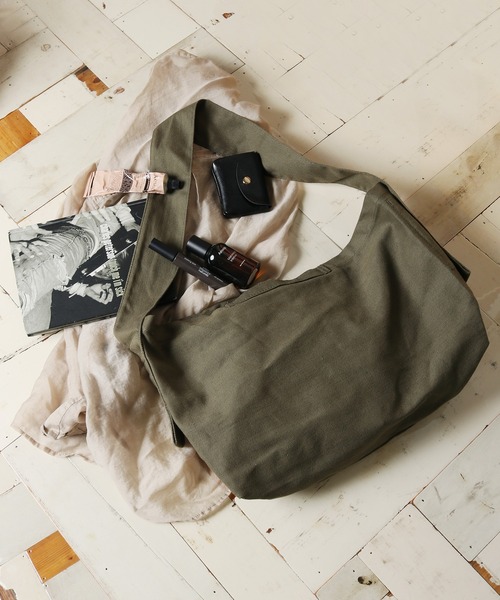 ROOPTOKYO（ループトウキョウ）の「ショルダーBAG メッセンジャーバッグ（ショルダーバッグ・メンズ・アイボリー/ブラック/カーキ・FREE）」の3枚目の写真