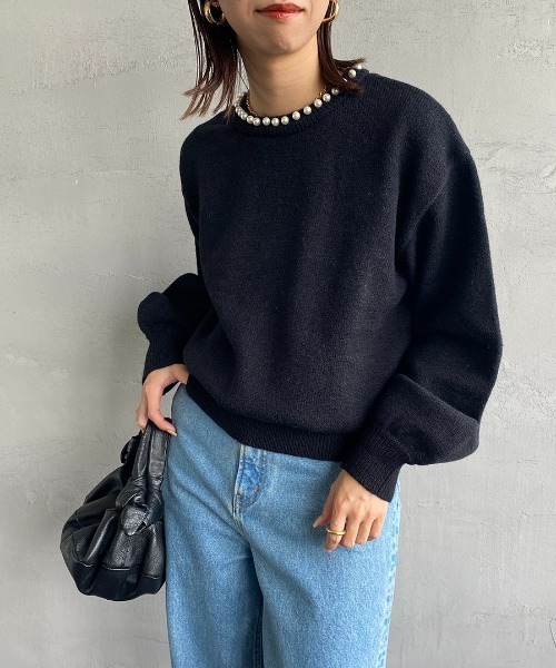JEANS FACTORY （ジーンズファクトリー）の「[MAISON DE L'ALLURE/メゾンドゥラリュール] パールデザイン プルオーバーニット（ニット/セーター・レディース・オフホワイト/ブラック・F）」の6枚目の写真