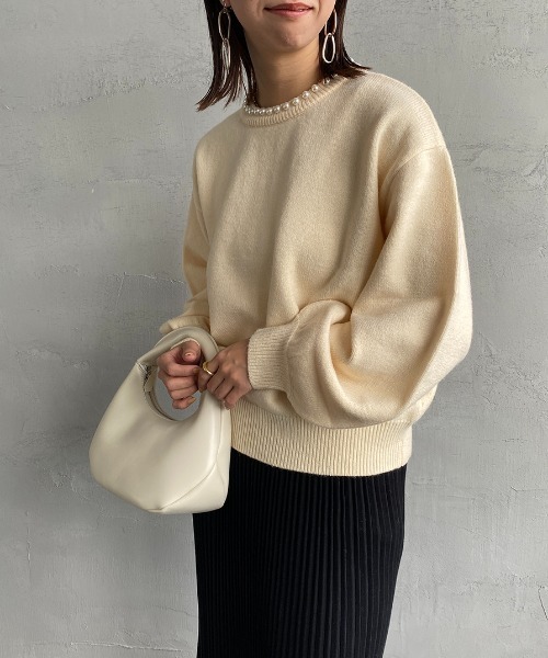 JEANS FACTORY （ジーンズファクトリー）の「[MAISON DE L'ALLURE/メゾンドゥラリュール] パールデザイン プルオーバーニット（ニット/セーター・レディース・オフホワイト/ブラック・F）」の5枚目の写真