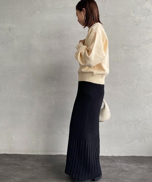 JEANS FACTORY （ジーンズファクトリー）の「[MAISON DE L'ALLURE/メゾンドゥラリュール] パールデザイン プルオーバーニット（ニット/セーター・レディース・オフホワイト/ブラック・F）」の8枚目の写真