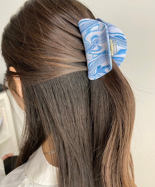 WEGO（ウィゴー）の「WEGO/マーブルバンスクリップ（バレッタ/ヘアクリップ・レディース・ブルー系その他/パープル系その他/サックスブルー/ブラック・FREE）」の5枚目の写真