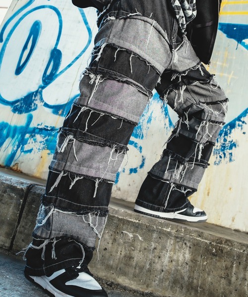 improves（インプローブス）の「クレイジープリント ワイド デニムパンツ（デニムパンツ・メンズ・ブルー/ブラック/ブラック系その他・MEDIUM/LARGE）」の2枚目の写真