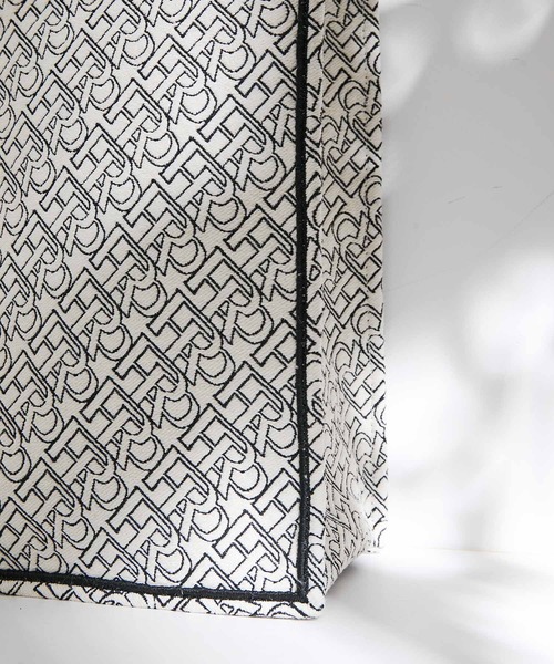 ROPE'（ロペ）の「【A4対応】モノグラムジャガードトートバッグ（トートバッグ・レディース・ブラック系その他・FREE）」の3枚目の写真