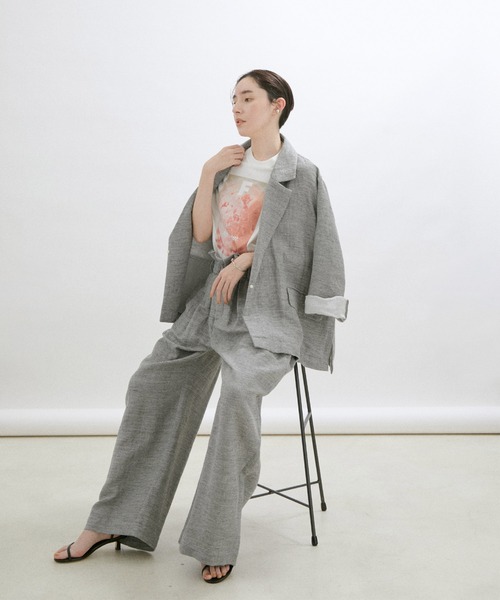 SALON adam et rope'（サロン アダム エ ロペ）の「【MagazineF for SALON】別注ノースリーブプリントTシャツ（Tシャツ/カットソー・レディース・ホワイト/ホワイト系その他/ホワイト系その他2/ホワイト系その他3・FREE）」の15枚目の写真