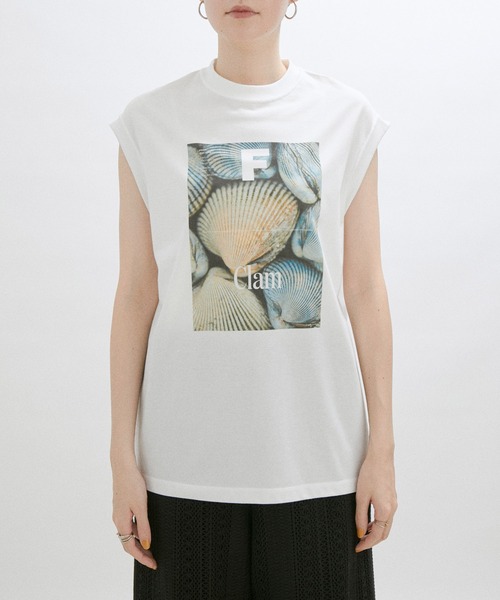 SALON adam et rope'（サロン アダム エ ロペ）の「【MagazineF for SALON】別注ノースリーブプリントTシャツ（Tシャツ/カットソー・レディース・ホワイト/ホワイト系その他/ホワイト系その他2/ホワイト系その他3・FREE）」の22枚目の写真