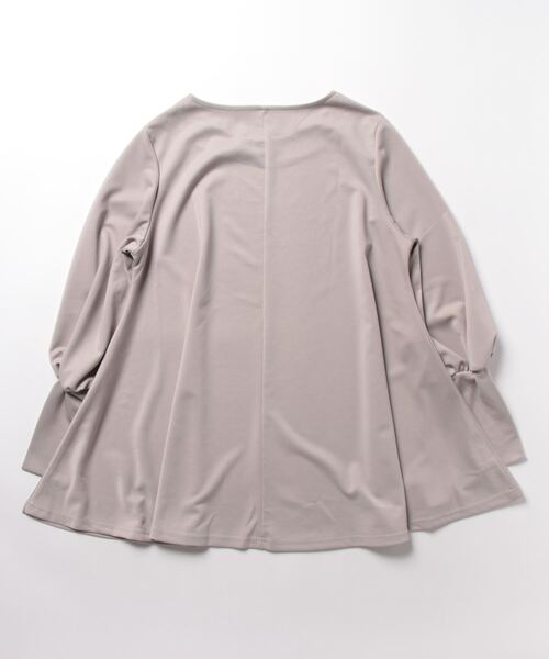 Coo+i(クーイ)の「Aラインフレアカットソー(Tシャツ/カットソー・レディース・カーキ/グレー/ブラック/テラコッタ/ベージュ・FREE)」の6枚目の写真