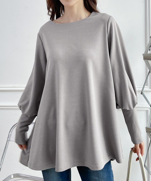 Coo+i(クーイ)の「Aラインフレアカットソー(Tシャツ/カットソー・レディース・カーキ/グレー/ブラック/テラコッタ/ベージュ・FREE)」の2枚目の写真
