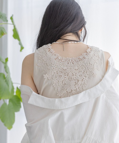 studio CLIP（スタディオクリップ）の「【新色入荷】2WAYレースタンクトップ[プラスサイズあり]（タンクトップ・レディース・オフホワイト/アイボリー/ブラック/ライトグレー/ライトベージュ/ライトブルー/スモーク/ライトグリーン/ブラウン/ネイビー・LARGE/MEDIUM/XXX-LARGE/X-LARGE/XX-LARGE）」の15枚目の写真