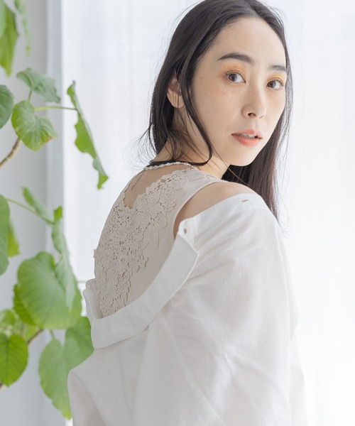 studio CLIP（スタディオクリップ）の「【新色入荷】2WAYレースタンクトップ[プラスサイズあり]（タンクトップ・レディース・オフホワイト/アイボリー/ブラック/ライトグレー/ライトベージュ/ライトブルー/スモーク/ライトグリーン/ブラウン/ネイビー・LARGE/MEDIUM/XXX-LARGE/X-LARGE/XX-LARGE）」の16枚目の写真