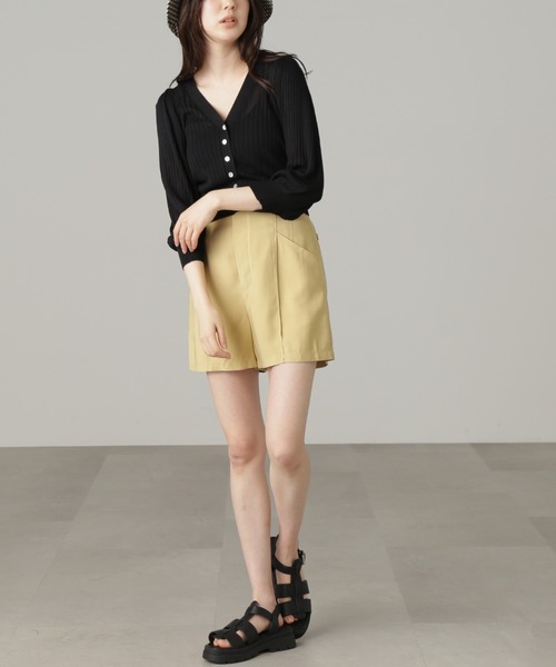 FREE'S MART(フリーズマート)の「◆【セットアップ対応】ハイウエストピンタックショートパンツ(その他パンツ・レディース・ブラック/イエロー/ベージュ・MEDIUM/SMALL)」の21枚目の写真