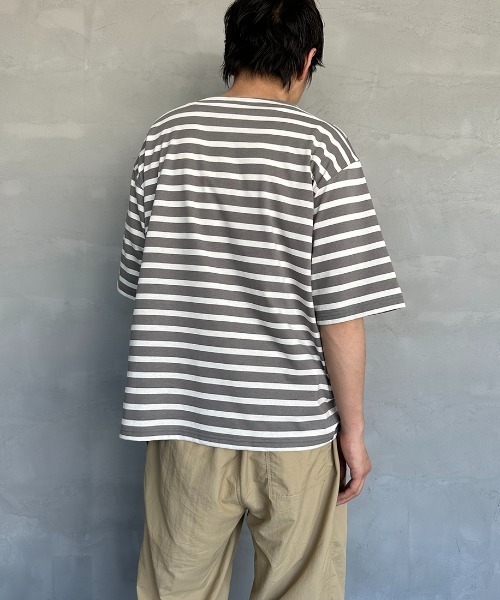 ORCIVAL（オーシバル）の「【WEB限定】[ORCIVAL/オーシバル] ボートネック ショートスリーブTシャツ（Tシャツ/カットソー・レディース・ブラック/グレー/ネイビー/グリーン/ホワイト/グレイッシュベージュ・4/5）」の22枚目の写真