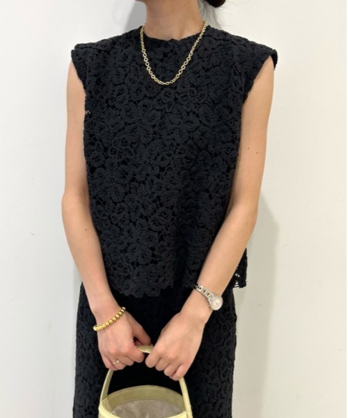 Mila Owen(ミラオーウェン)の「SET UPクロシェ風ノースリトップス(Tシャツ/カットソー・レディース・ブラック/ベージュ/ホワイト・0/1)」の3枚目の写真