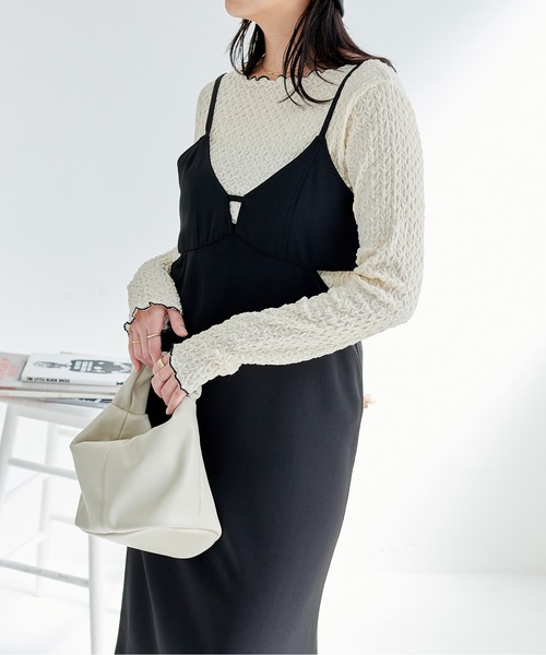 ECRIRE(エクリール)の「カットアウトキャミワンピース(ジャンパースカート・レディース・モカ/グレー/ブラック・M)」の1枚目の写真