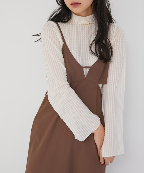 ECRIRE(エクリール)の「カットアウトキャミワンピース(ジャンパースカート・レディース・モカ/グレー/ブラック・M)」の5枚目の写真