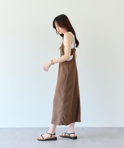 ECRIRE(エクリール)の「カットアウトキャミワンピース(ジャンパースカート・レディース・モカ/グレー/ブラック・M)」の14枚目の写真