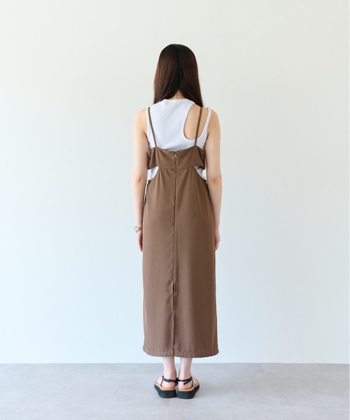 ECRIRE(エクリール)の「カットアウトキャミワンピース(ジャンパースカート・レディース・モカ/グレー/ブラック・M)」の13枚目の写真