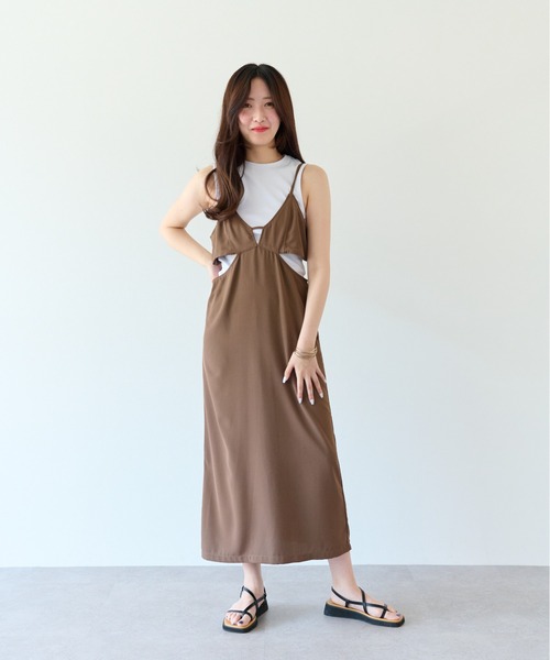 ECRIRE(エクリール)の「カットアウトキャミワンピース(ジャンパースカート・レディース・モカ/グレー/ブラック・M)」の15枚目の写真