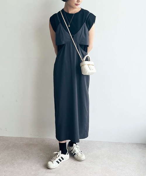 ECRIRE(エクリール)の「カットアウトキャミワンピース(ジャンパースカート・レディース・モカ/グレー/ブラック・M)」の20枚目の写真