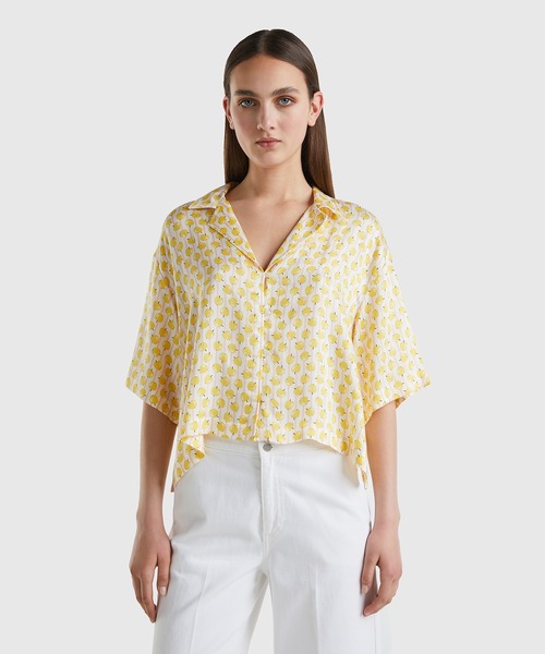 BENETTON (UNITED COLORS OF BENETTON)（ベネトンユナイテッドカラーズオブベネトン）の「5分袖総柄フルーツプリントブラウス（シャツ/ブラウス・レディース・マルチ/ピンク系その他/イエロー系その他・MEDIUM/SMALL/X-SMALL/LARGE）」の2枚目の写真