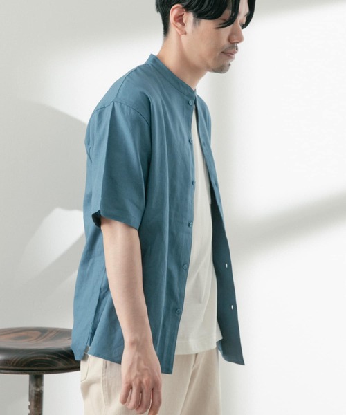 ITEMS URBANRESEARCH（アイテムズ アーバンリサーチ）の「リネンレーヨン バンドカラー半袖シャツ（シャツ/ブラウス・メンズ・ブラック/ブルー/ホワイト/ミント・MEDIUM/LARGE）」の9枚目の写真