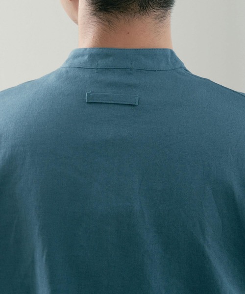 ITEMS URBANRESEARCH（アイテムズ アーバンリサーチ）の「リネンレーヨン バンドカラー半袖シャツ（シャツ/ブラウス・メンズ・ブラック/ブルー/ホワイト/ミント・MEDIUM/LARGE）」の10枚目の写真