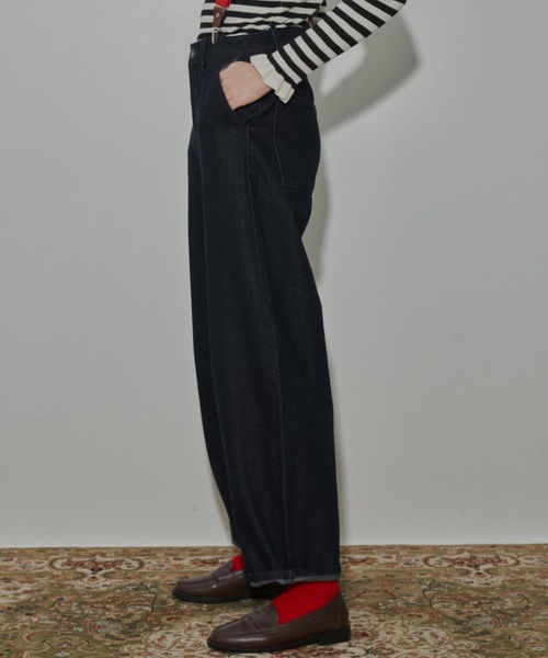 MERLOT（メルロー）の「カーブデニムパンツ（デニムパンツ・レディース・ネイビー・FREE/SMALL）」の3枚目の写真