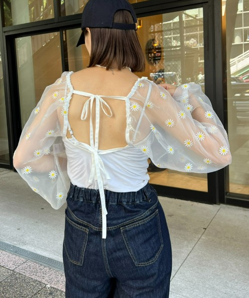 HELLO.SANFRANCISCO(ハローサンフランシスコ)の「【HELLO.SANFRANCISCO/ハローサンフランシスコ】チュールシアーフラワー刺繍ボレロ(カーディガン/ボレロ・レディース・ブラック/ホワイト・ONE SIZE)」の6枚目の写真