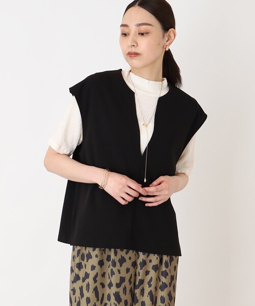 THE SHOP TK (ザ ショップ ティーケー )の「◆【洗濯機洗い可】カットジョーゼットキーネックベスト(ベスト・レディース・ブルー/ライトグレー/ブラック・99)」の11枚目の写真