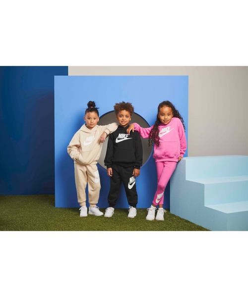 NIKE(ナイキ)の「NIKE/ナイキ キッズ パーカー NKN N NSW CLUB FT HBR PO 86L095-023(パーカー・キッズ・ブラック・115cm/120cm/110cm/105cm)」の6枚目の写真