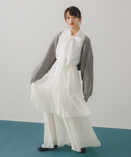 HEYUMM(ヘユム)の「リブニットボレロ(カーディガン/ボレロ・レディース・オレンジ/アイボリー/グレー・ONE)」の18枚目の写真