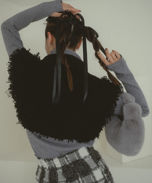 VANNIE U（ヴァニーユー）の「ループジップニットベスト（ベスト・レディース・アイボリー/ブラック・FREE）」の17枚目の写真