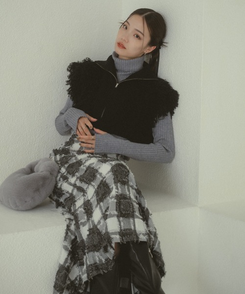 VANNIE U（ヴァニーユー）の「ループジップニットベスト（ベスト・レディース・アイボリー/ブラック・FREE）」の19枚目の写真