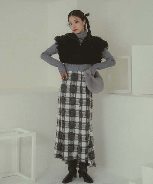 VANNIE U（ヴァニーユー）の「ループジップニットベスト（ベスト・レディース・アイボリー/ブラック・FREE）」の20枚目の写真